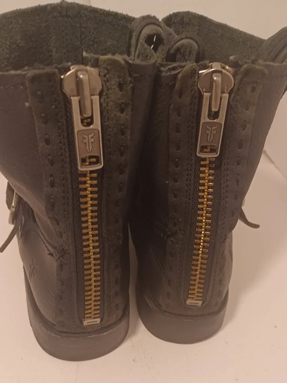 FRYE BLACK LEATHER ANKLE BOOT SIZE 7.5b
